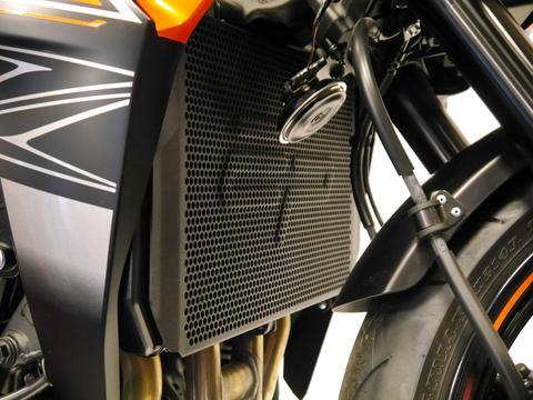 Evotech Performance Radiator Guard for Kawasaki Z1000 - My Superbike Store